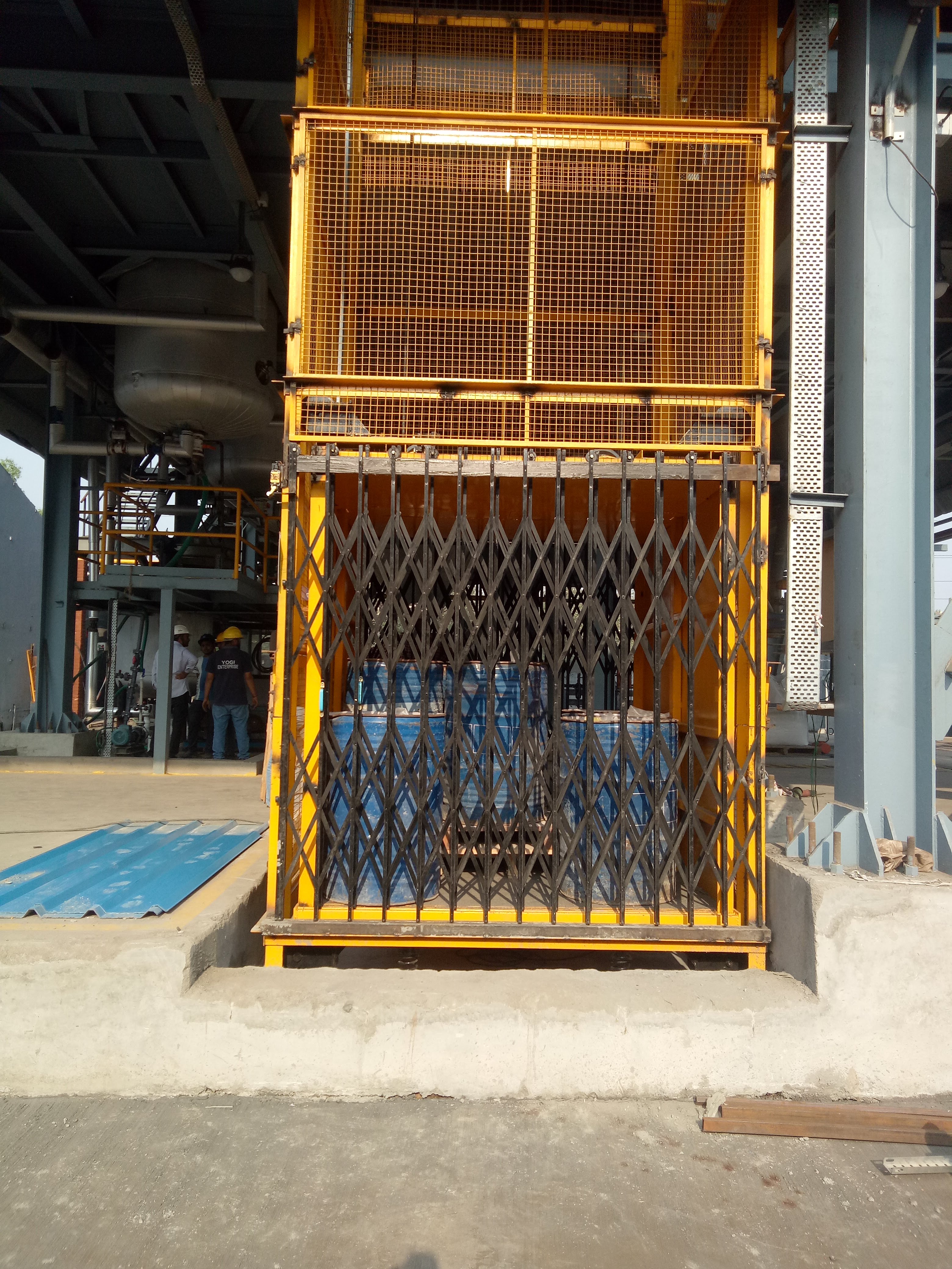GOODS LIFT